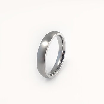 Matt ring i 316 stål - 4 mm bred