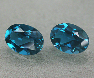 Piedras preciosas de topacio azul Londres natural de talla ovalada a juego - 3