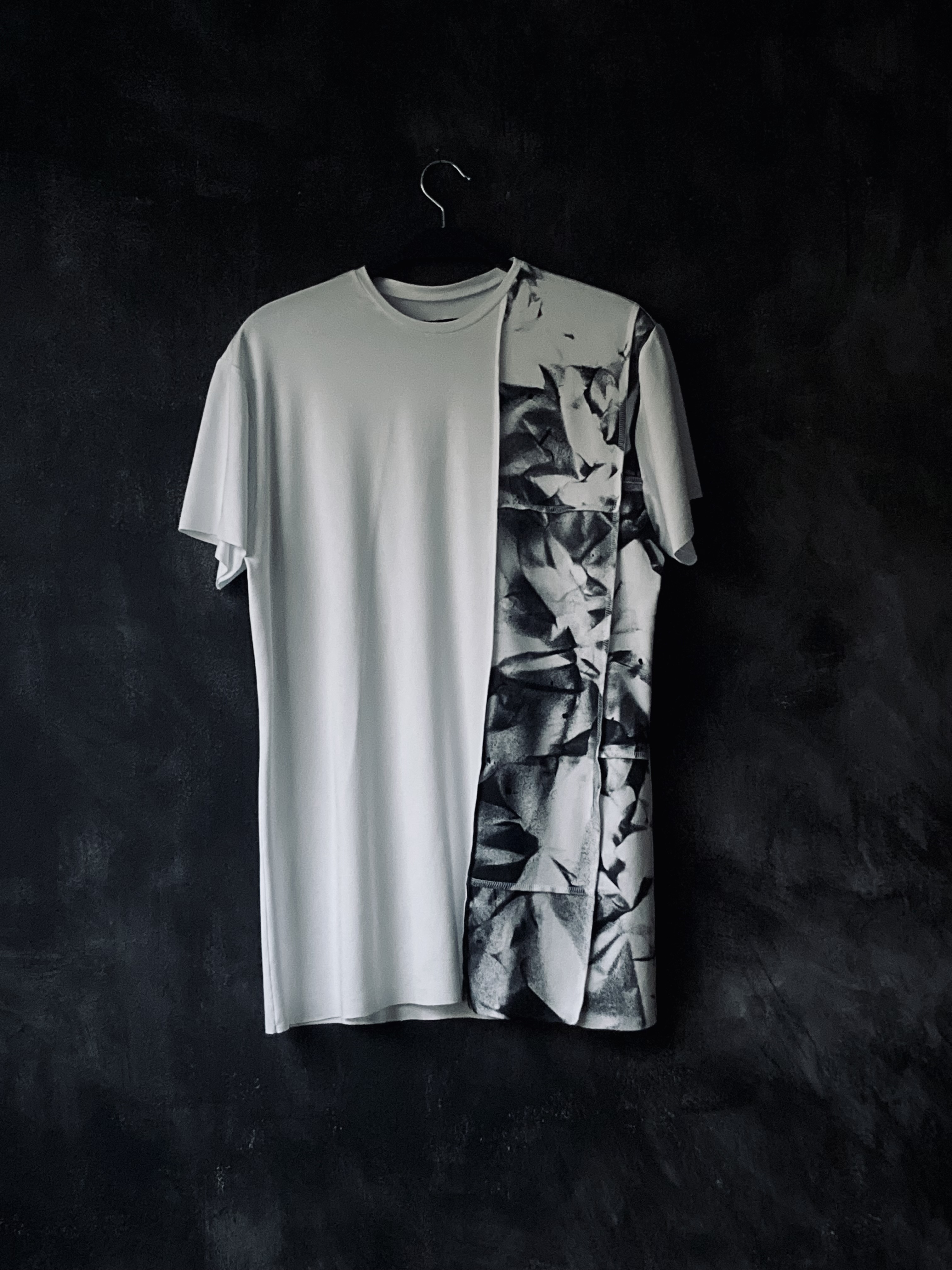    THE T-SHIRT - 4