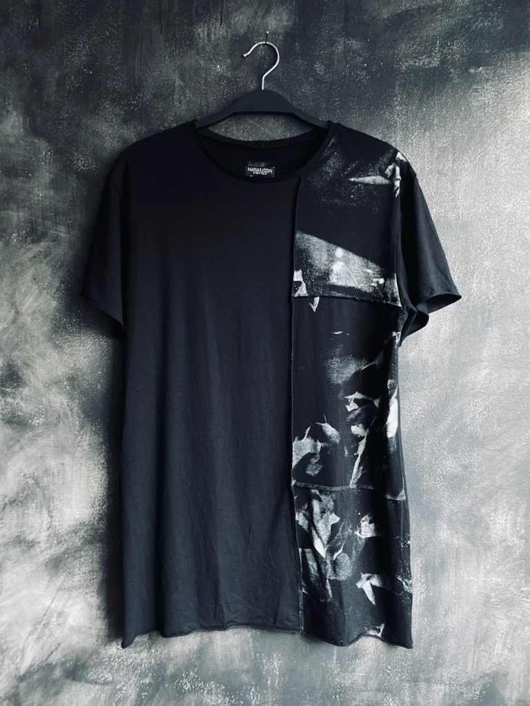    THE T-SHIRT