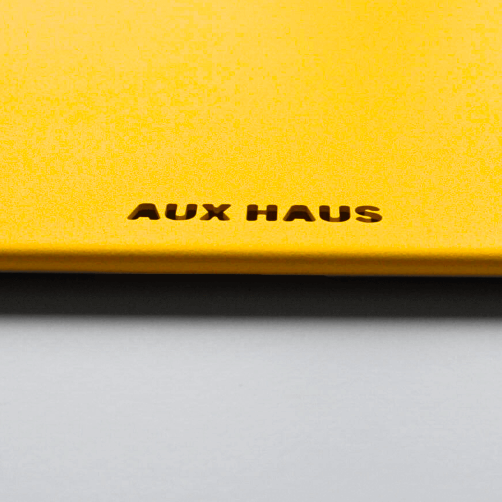 Aux Haus "The Tongue" yellow - 8