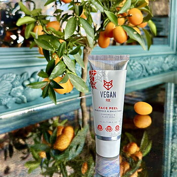 Vegan Fox face peel mask