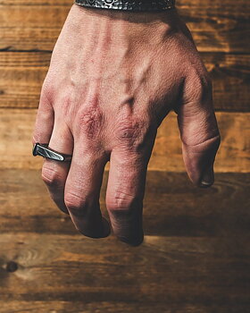 Jernhest - Sern Ring - Antique Silver - Forged Nail
