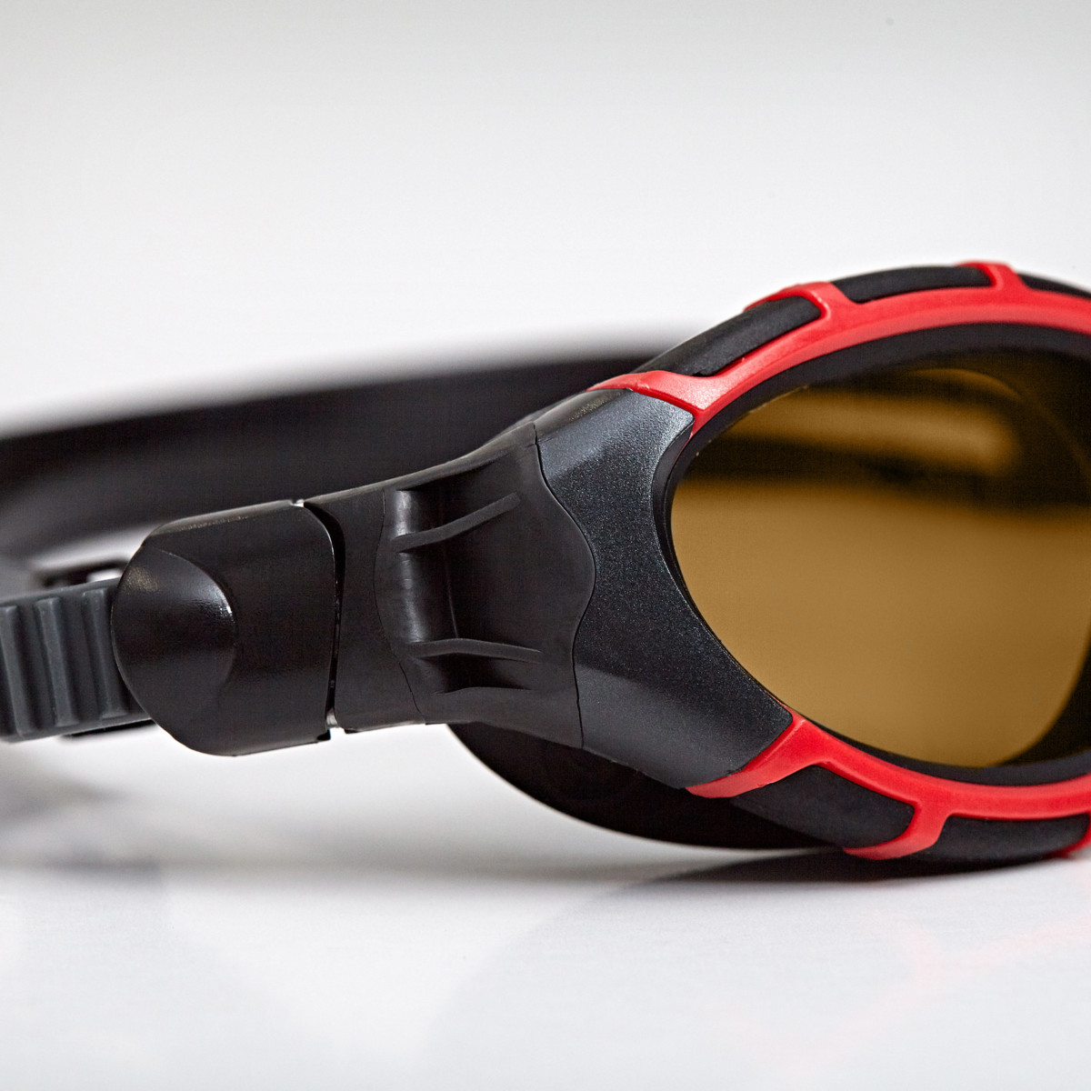Zoggs Predator Flex - Red/Black - Polarized lens - 5