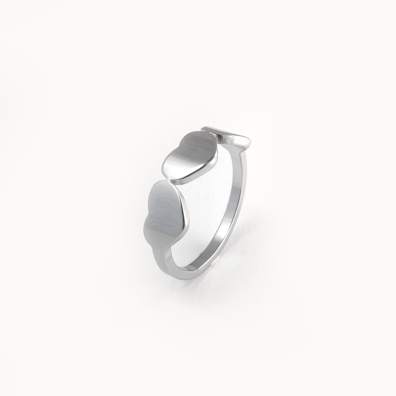 Tómur hringur með þremur hjörtum úr 316 stáli - 2 (6) mm breiður