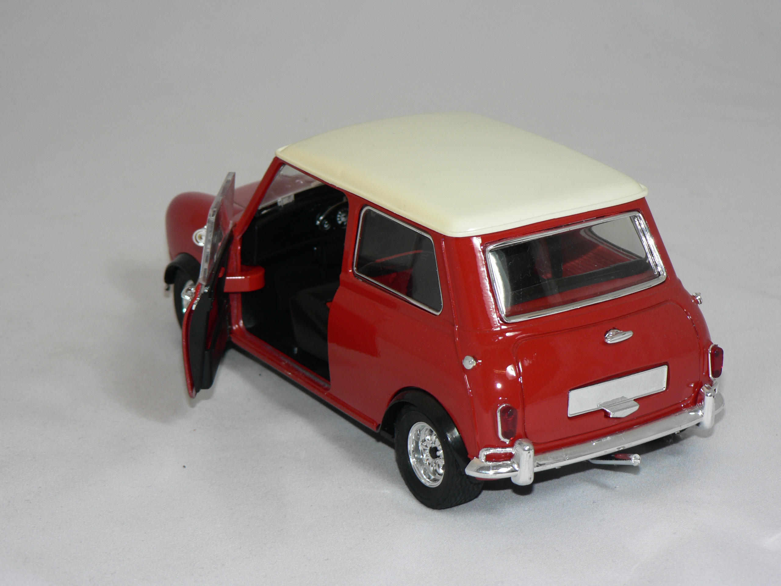	Mini Cooper 1964 1:18 Solido - 3