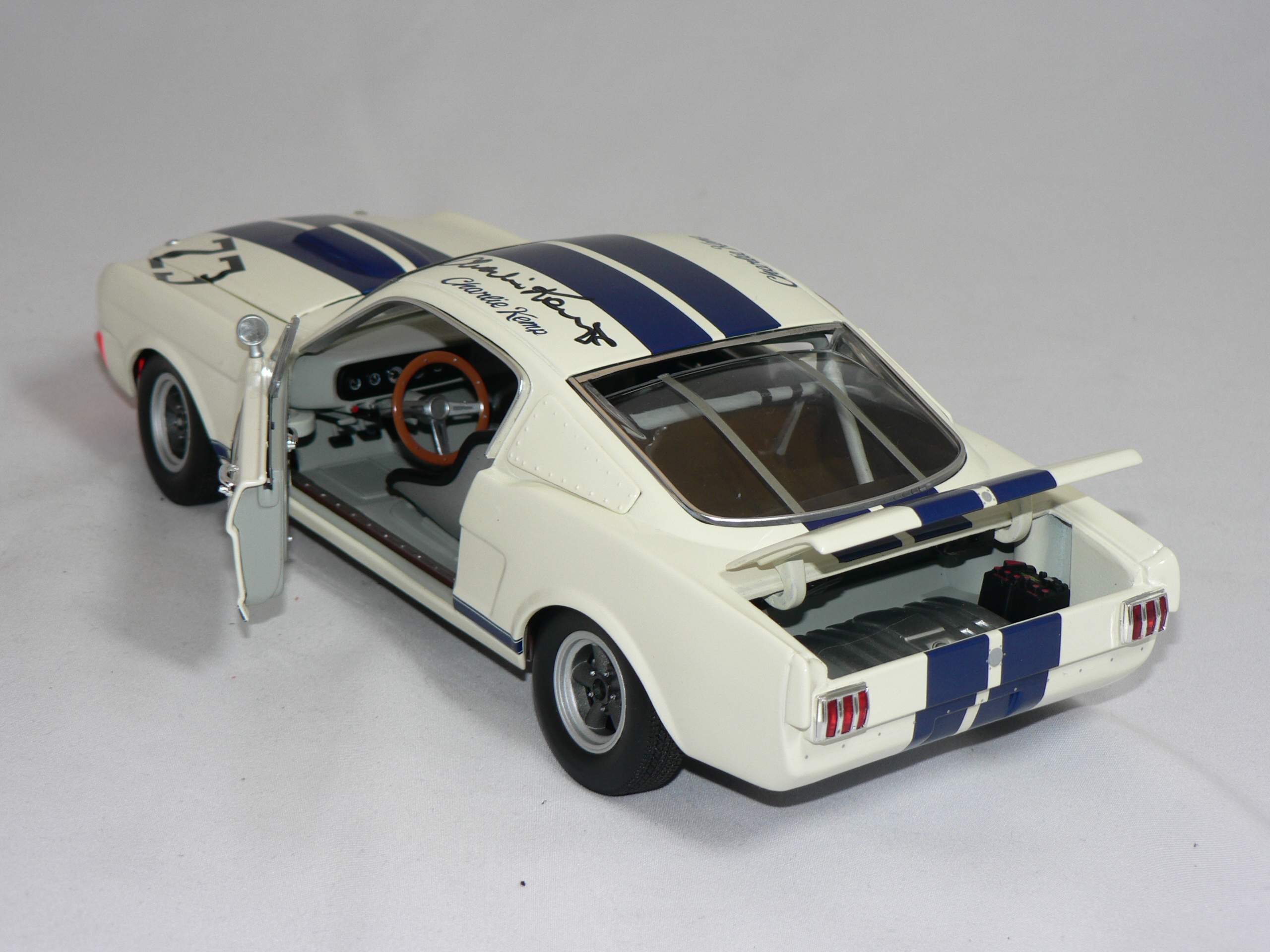 Ford Mustang  Shelby G.T.  350R   1965  1:18  ACME  (  #23  Charlie Kemp ) - 5