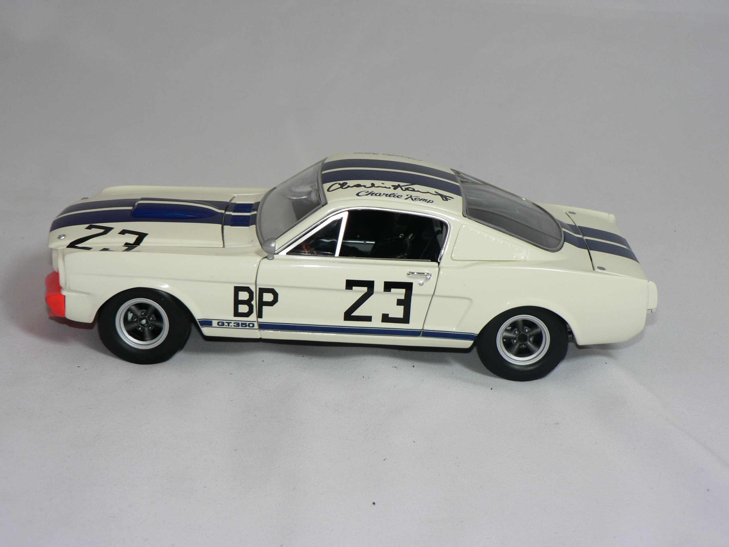 Ford Mustang  Shelby G.T.  350R   1965  1:18  ACME  (  #23  Charlie Kemp ) - 3