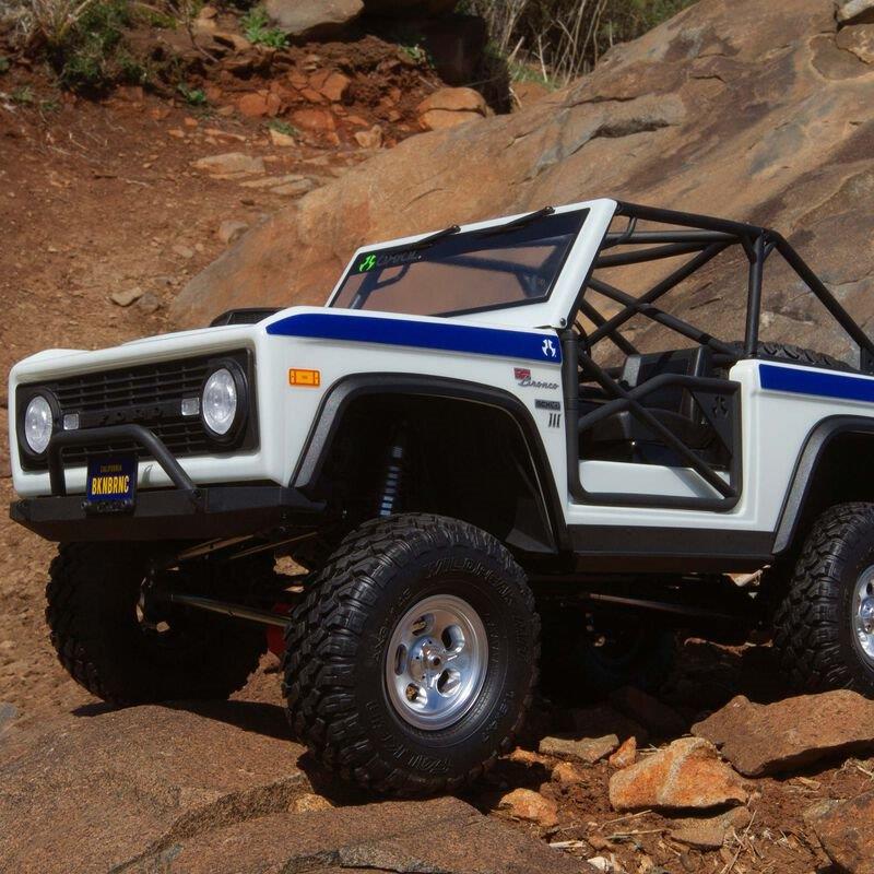 AXIAL 1/10 SCX10 III Early Ford Bronco 4X4 RTR, White - 3