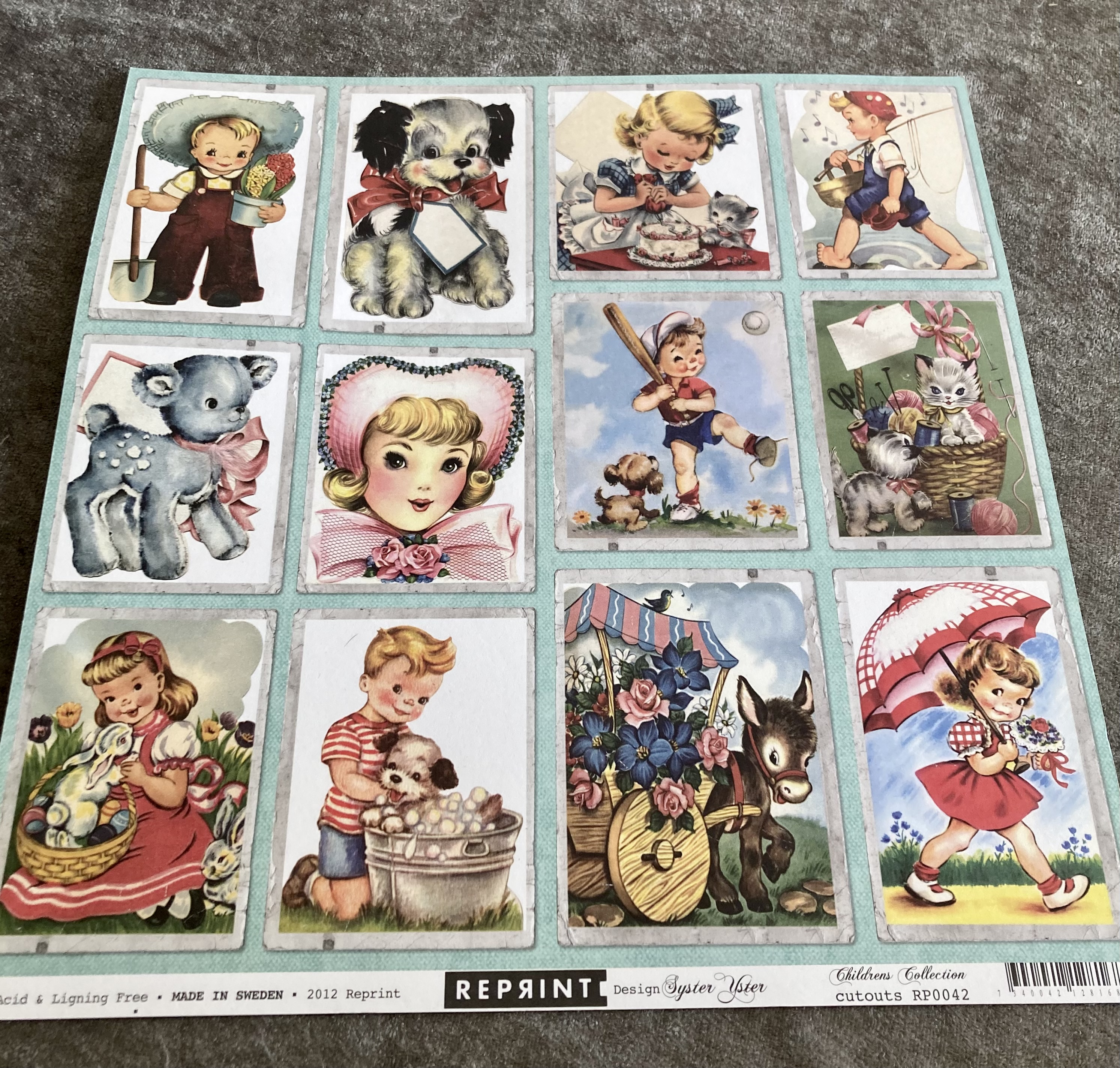 R 0042 Children Collection -cutouts