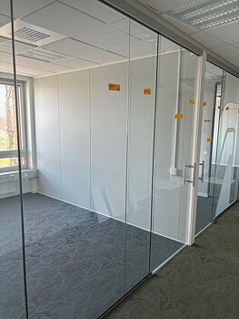 Glasparti med skjutdörr 10mm, 234x253cm