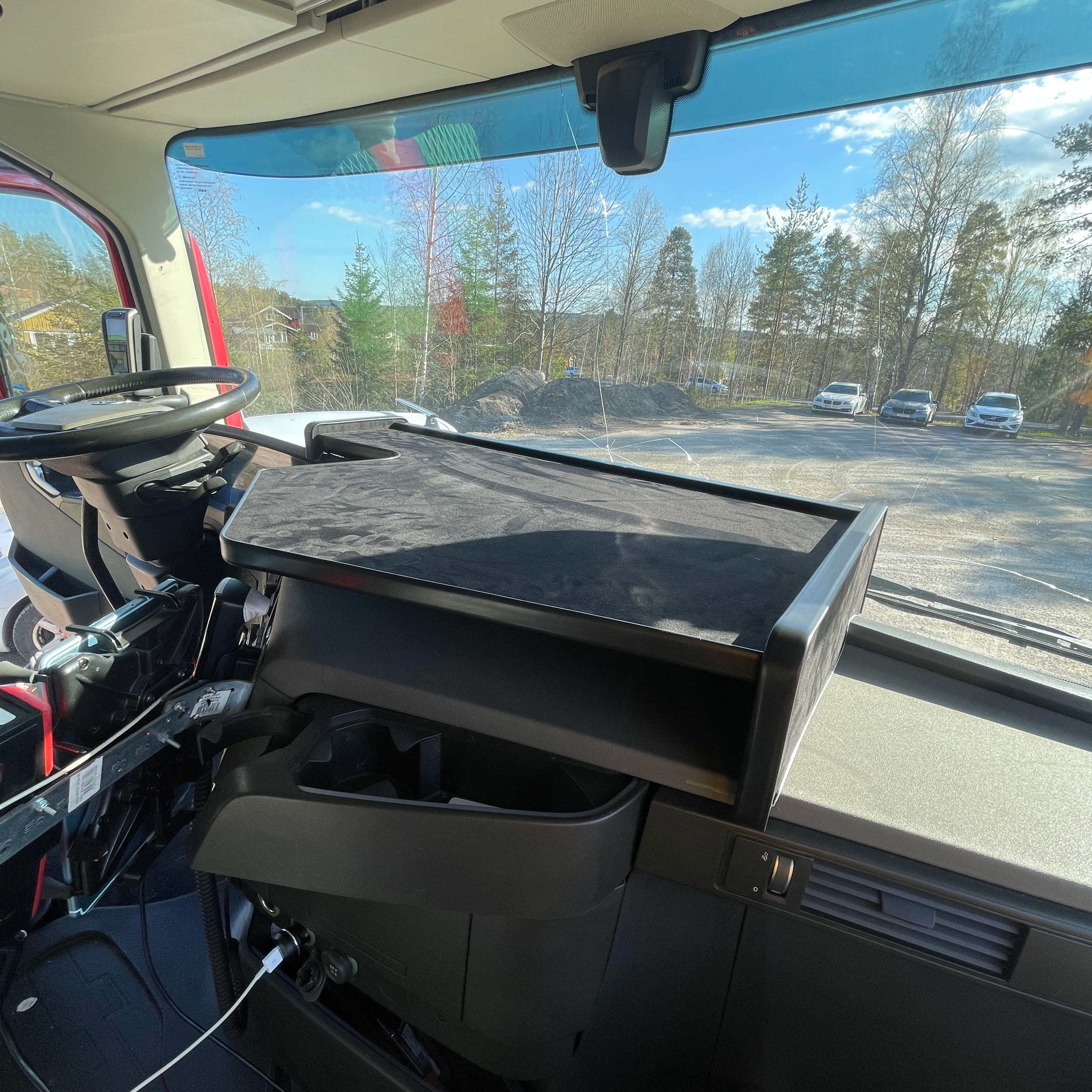 Centered table Volvo FH4 - 6