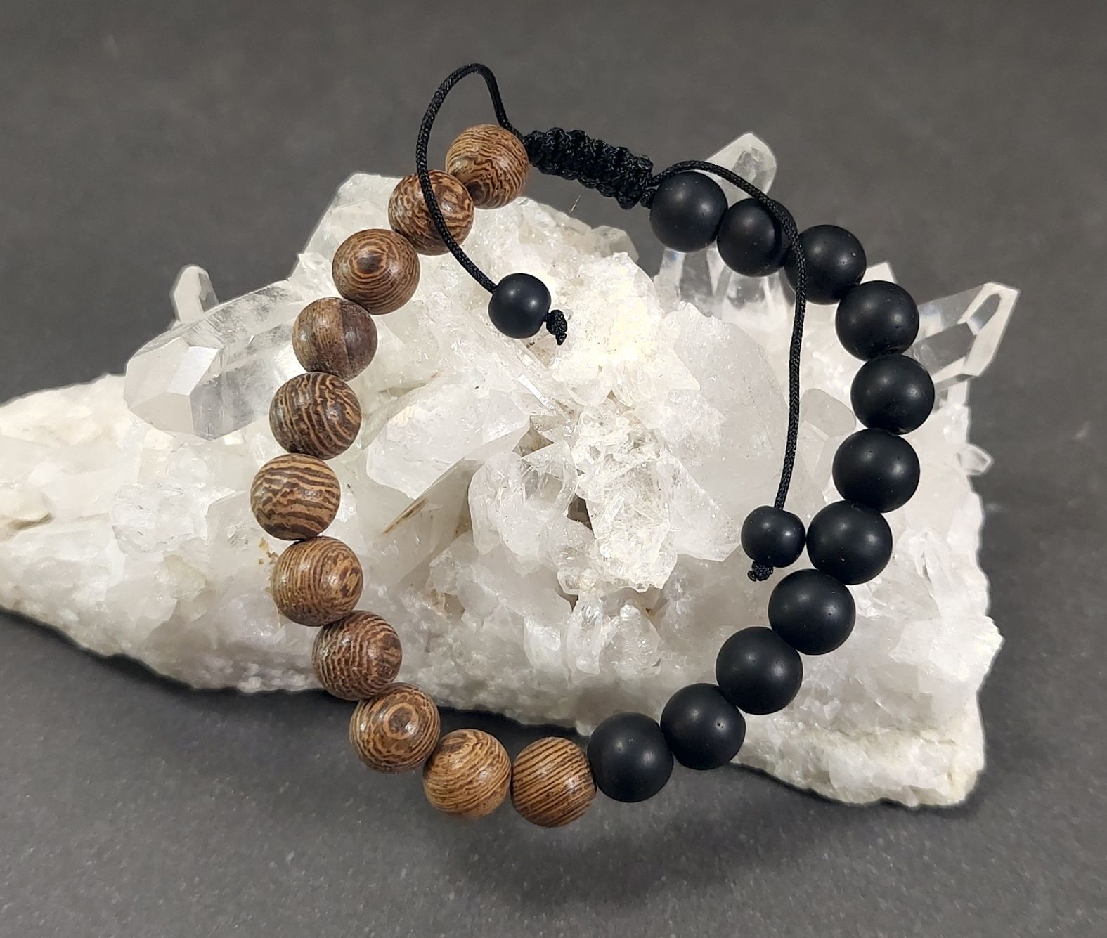  Armband  i Zebraträ och Matt  Svart Onyx  - 8mm  Pärlor