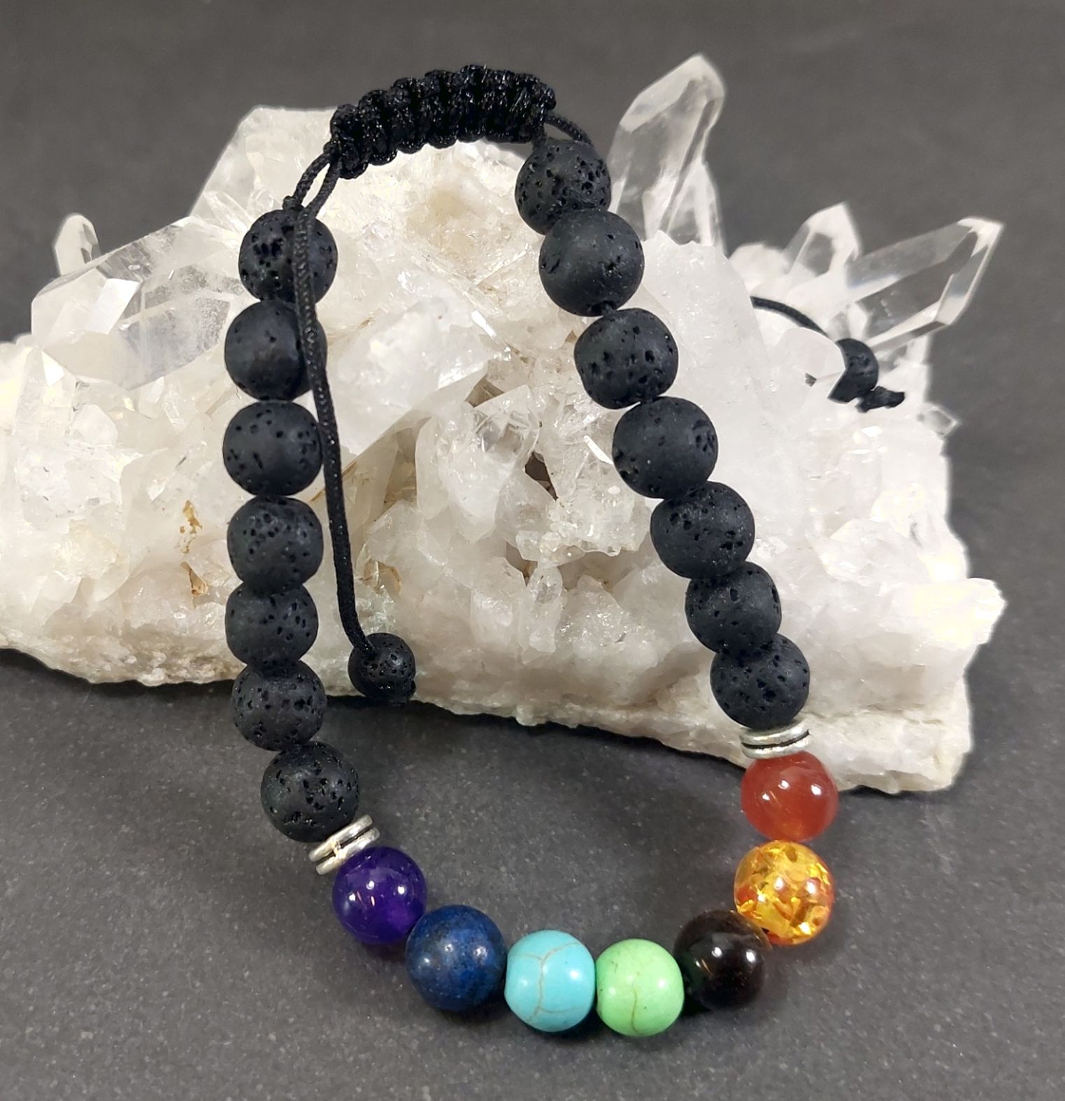 Lavasten armband med Chakra - 8mm Pärlor
