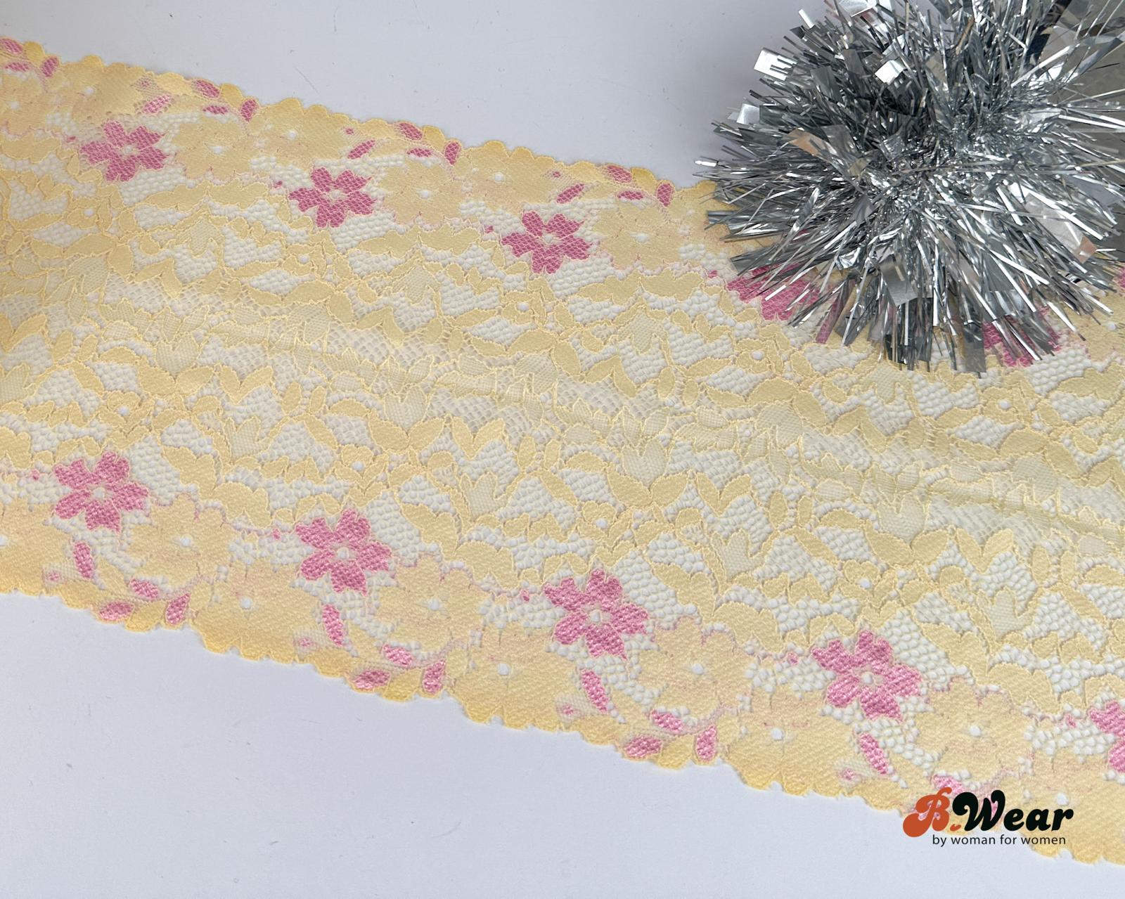 Stretch spets i sommargult och rosa blommor 18 cm