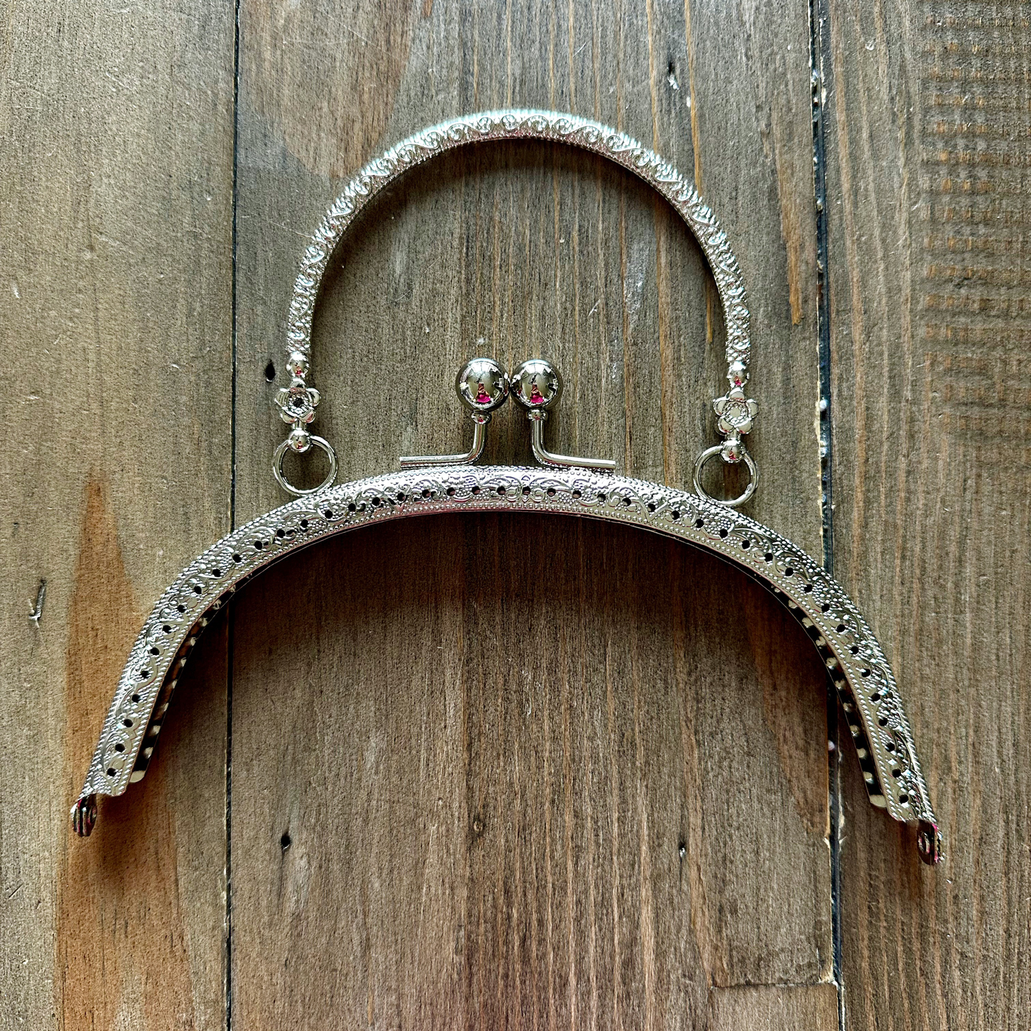 Väskknäppe med handtag, blankt silver (16,5 cm)