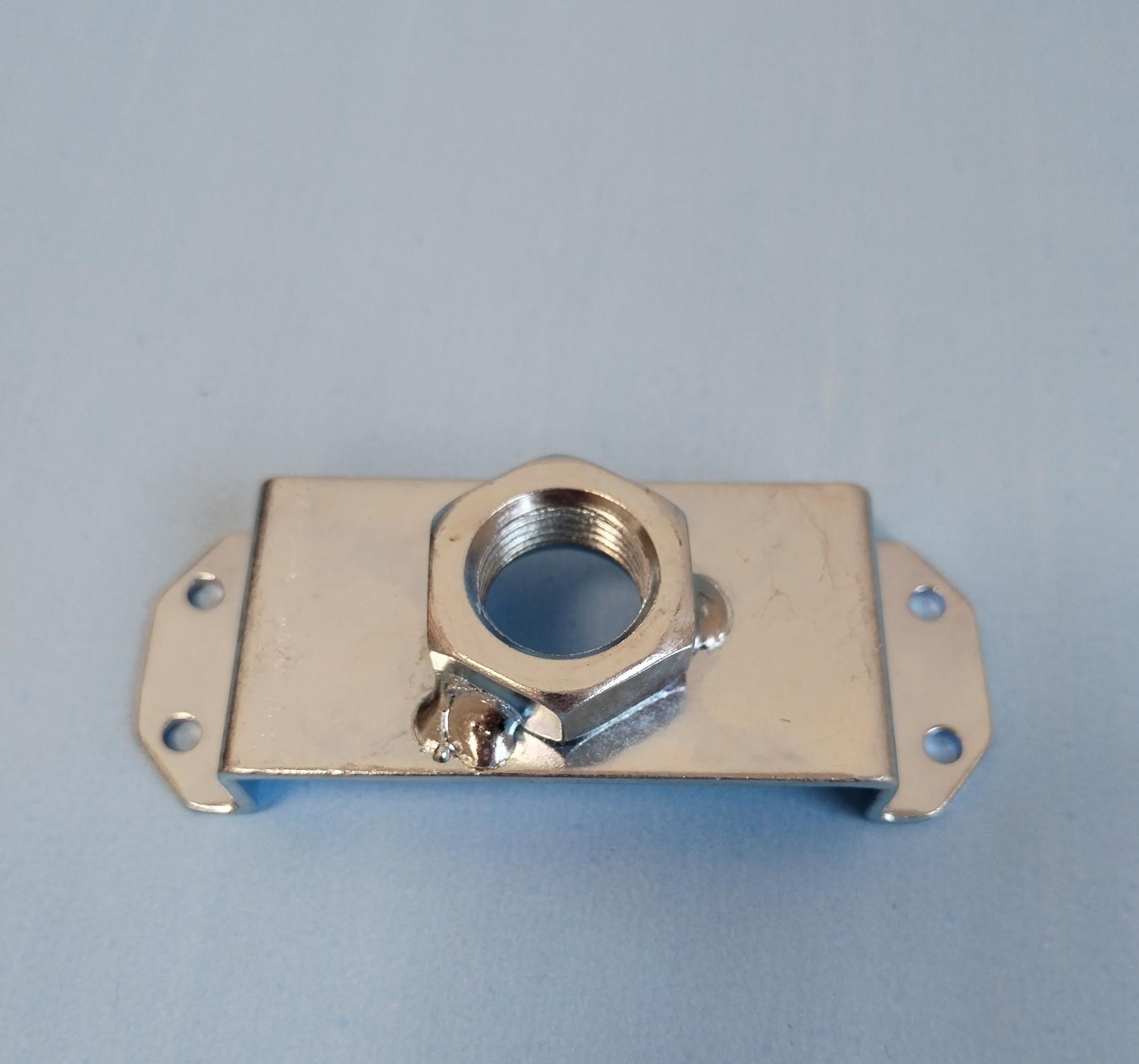 E/SEGA/STERN MAGNET BRACKET – DOG-EARED ON 4 CORNERS