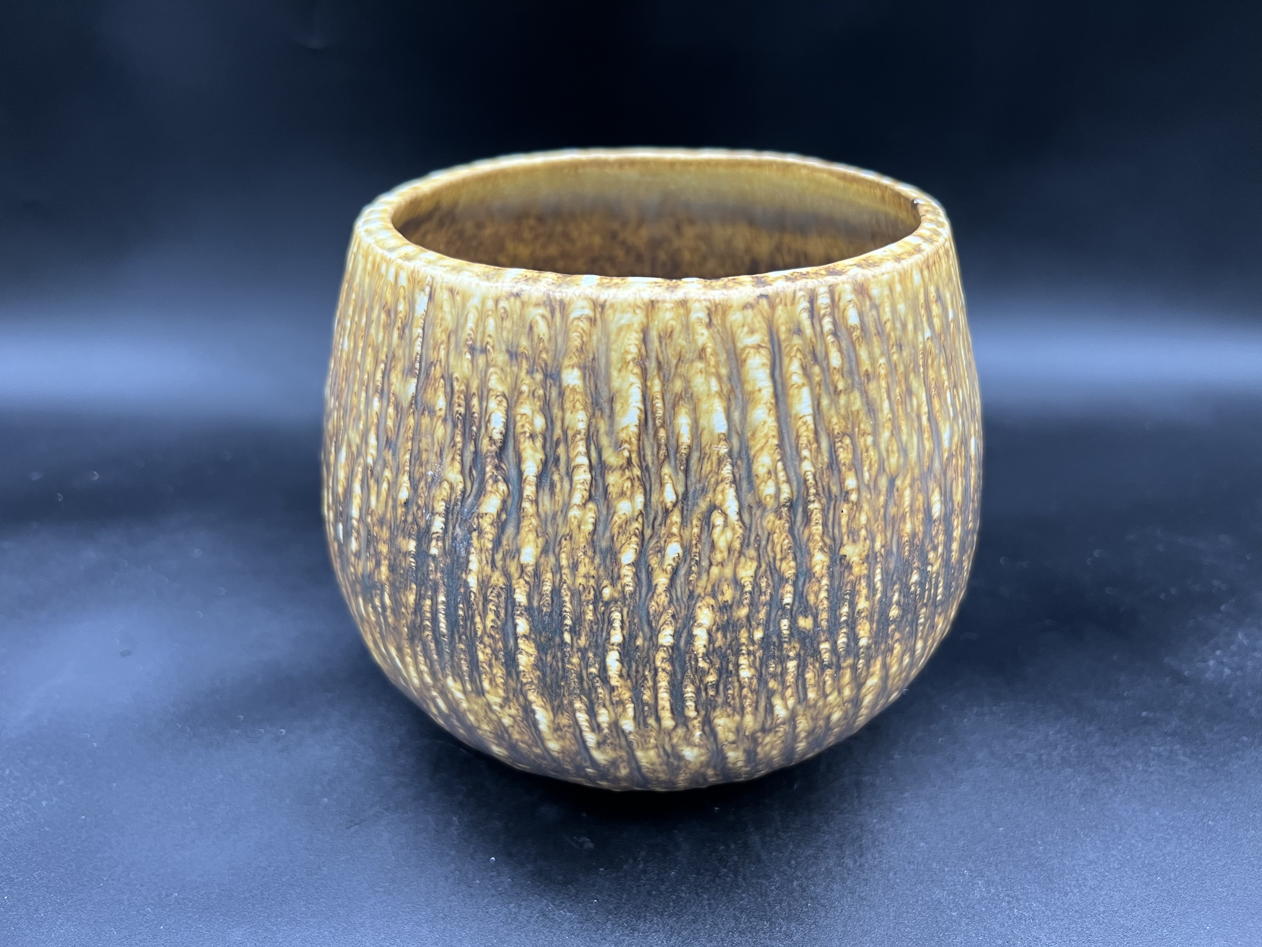 Rörstrand Gunnar Nylund "Rubus" bowl 1a sorting