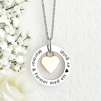 SLUTSÅLD! Halsband "Mamma/ Mormor/ Farmor med ett hjärta av guld!" 32mm ring