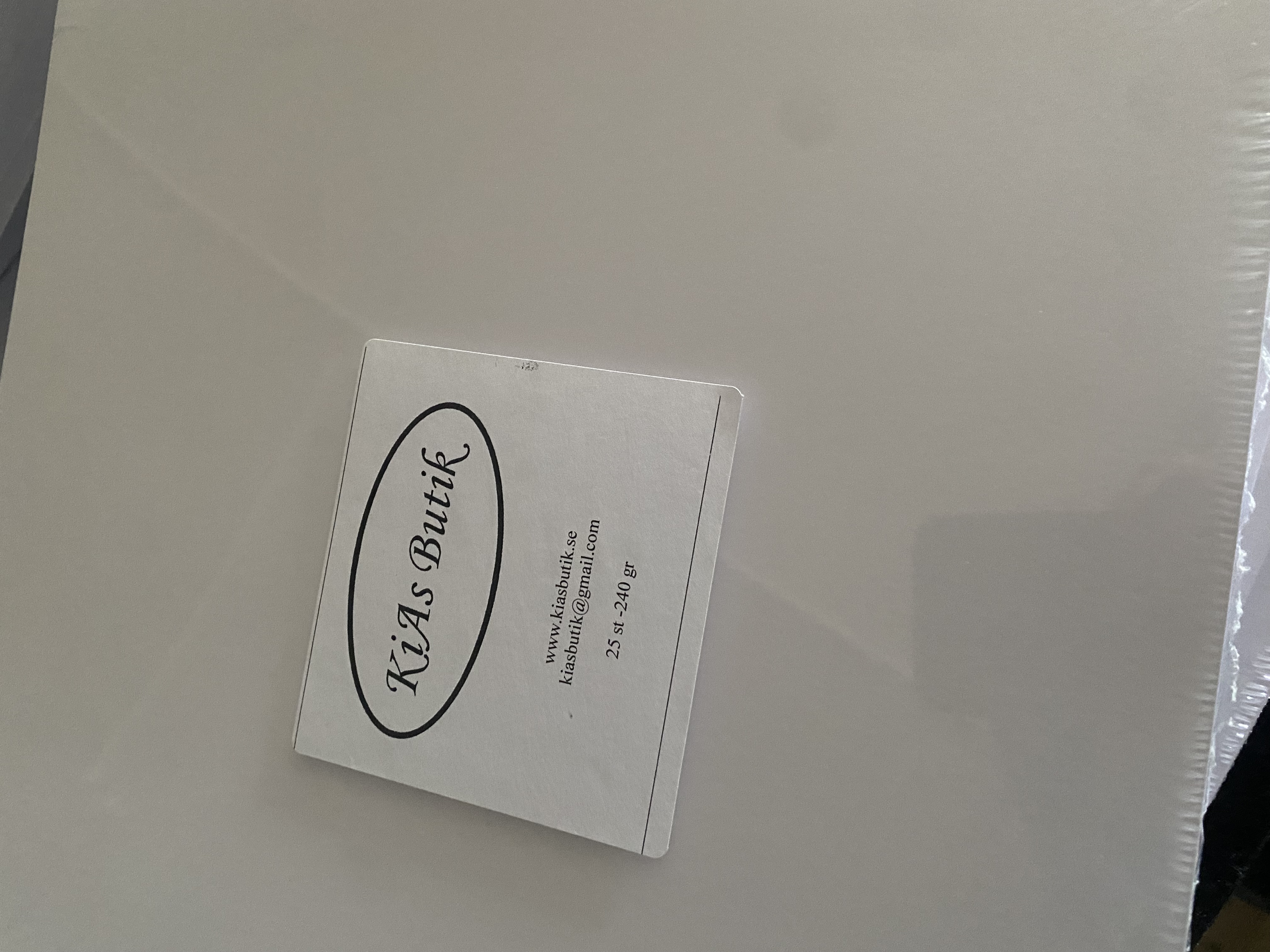 NYA Cardstock KiAs Design 30x30 cm  vita släta 240 gram 25 st  - 2