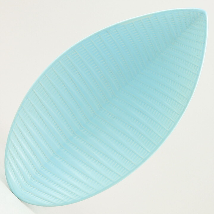Stig Lindberg (Reptil 1953) Light Blue Leaf Dish with Scale Relief 32 cm (2)
