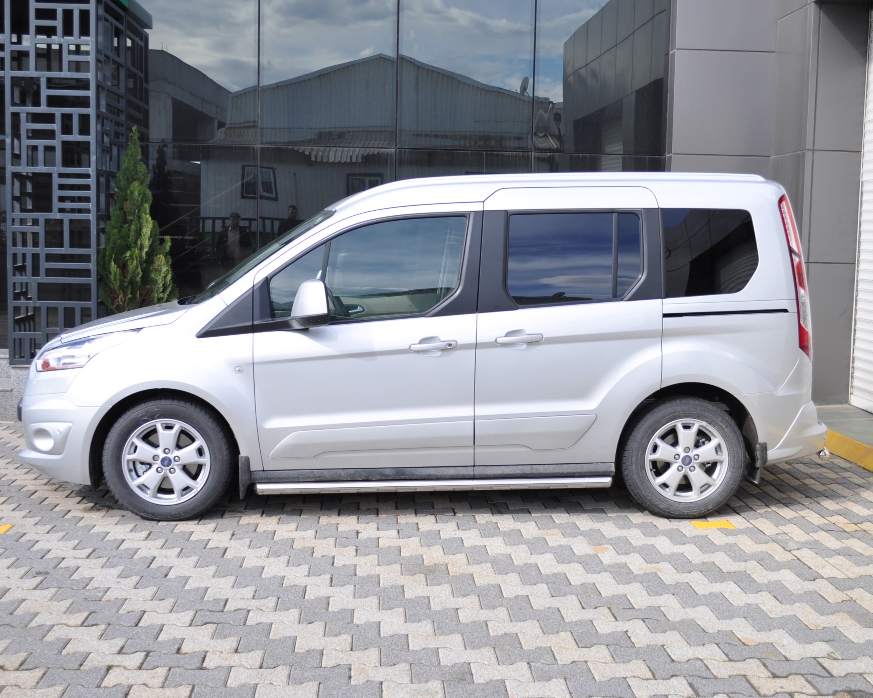 SIDORÖR 60MM - Ford Connect 2014-2022 - 2