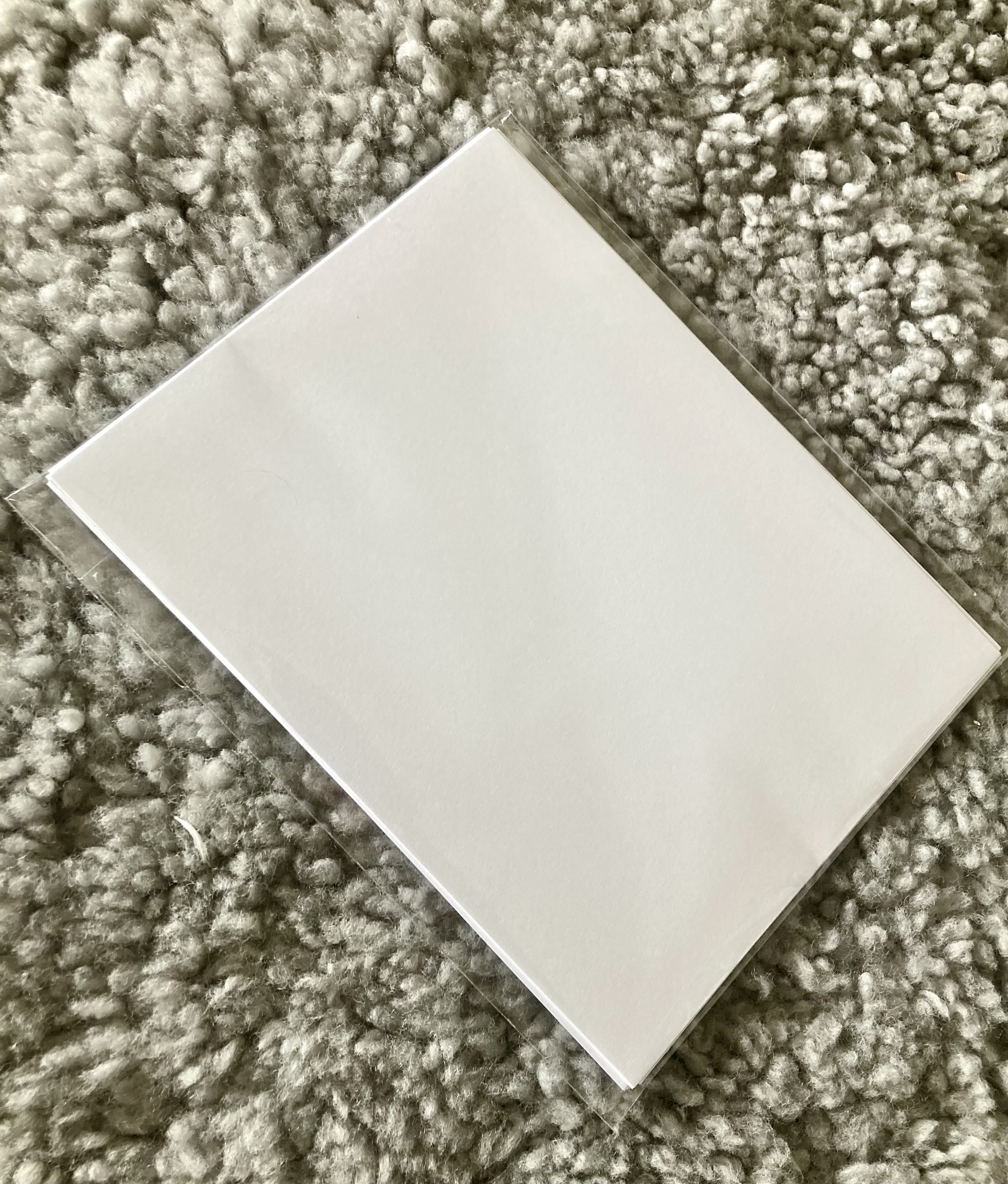 KiAs Design -Vita 15x20 cm ,10 st, 200 gr