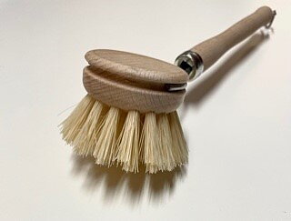 Diskborste Lola i trä och naturfiber, Korgcenter