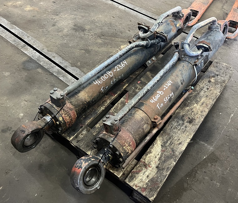 Tilt cylinder BM 4600B - 2