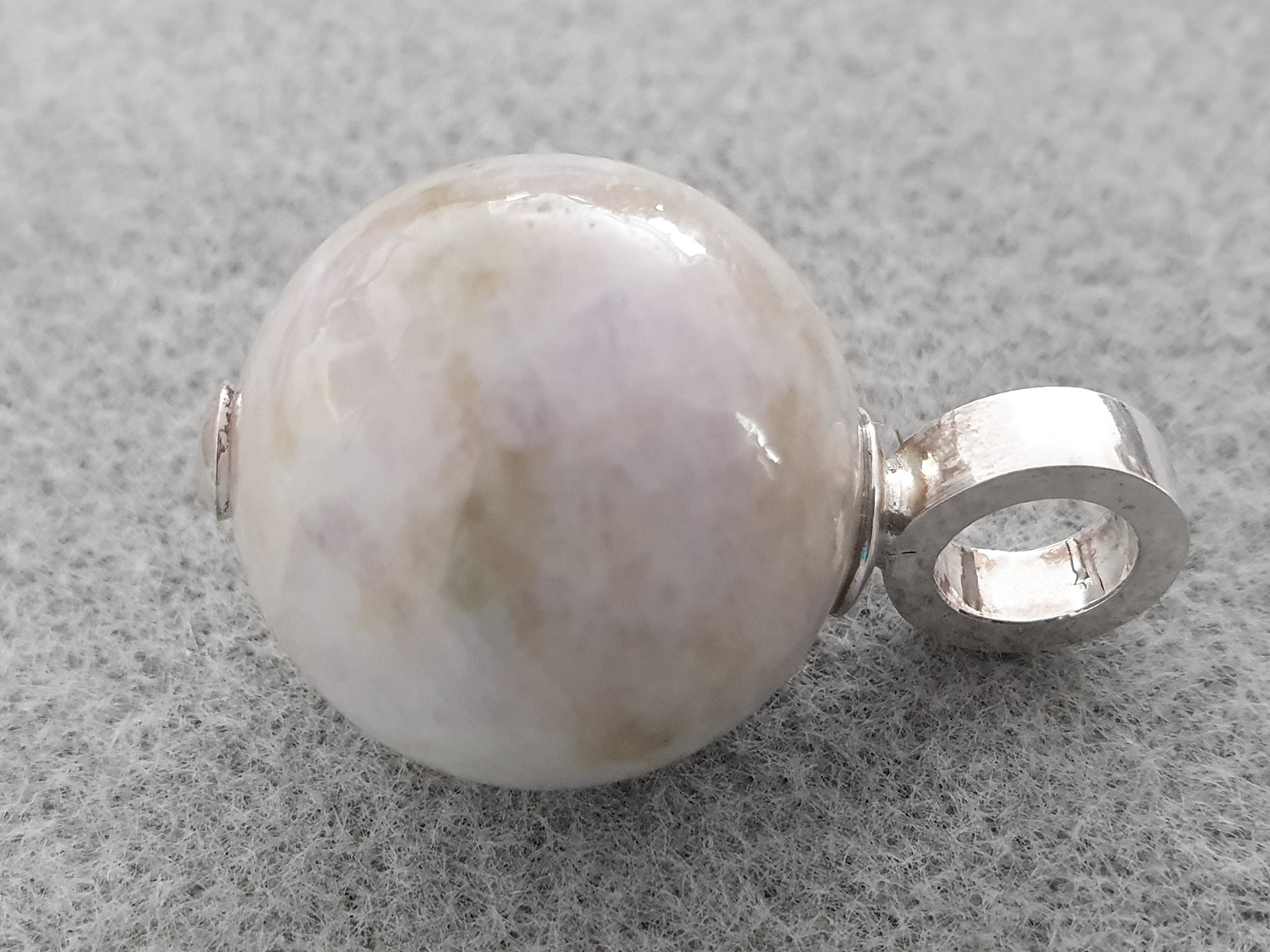 Jadeit kula ca. 23mm  hänge  med kraftig rund ögla, 925-silver