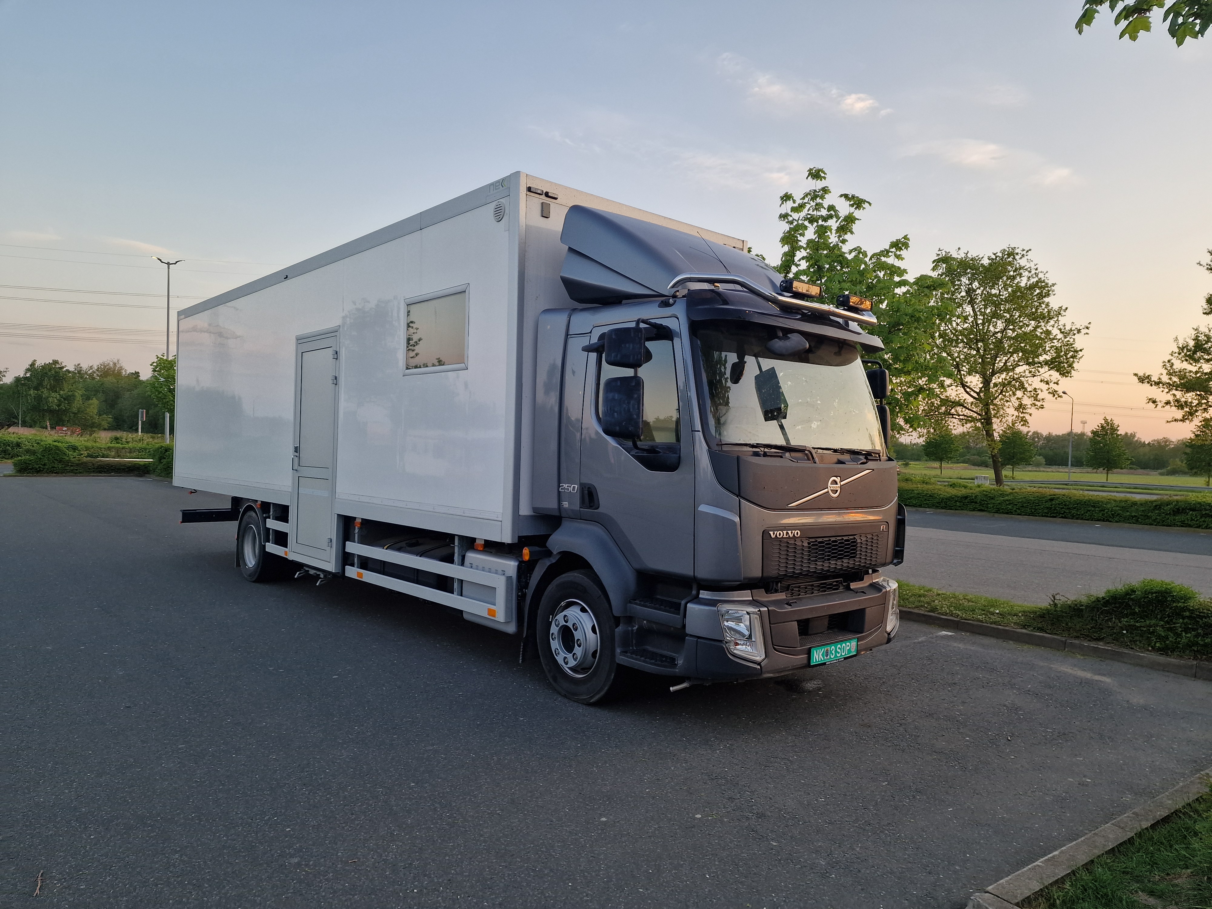 Volvo FL kontorsbyggnation