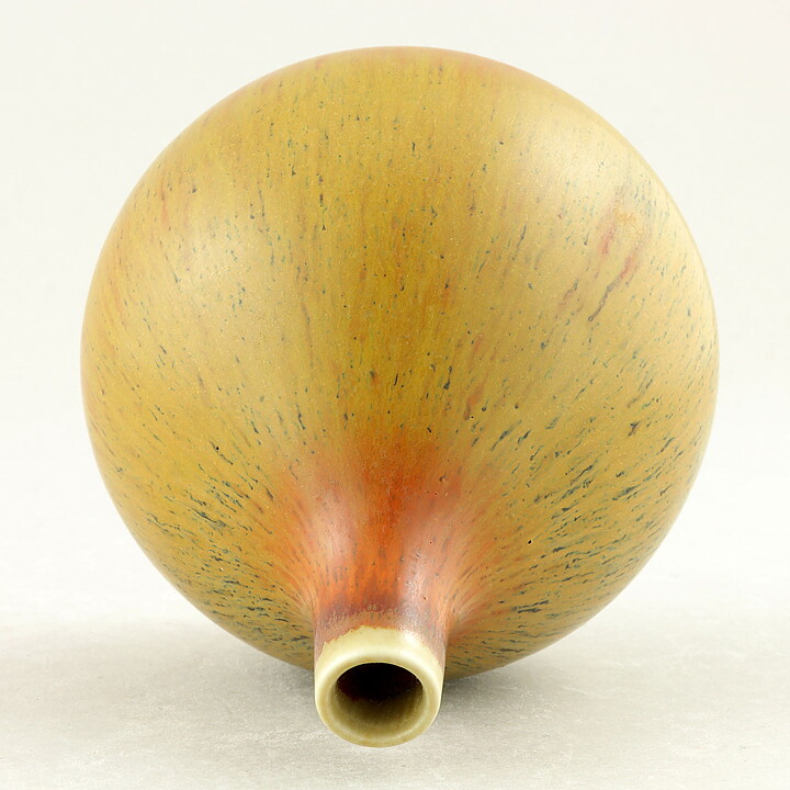 Carl-Harry Stålhane (1967) Unique Yellow Swelling Vase 10 cm