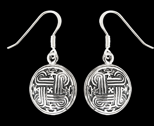 Silver örhängen med en evighets symbol.