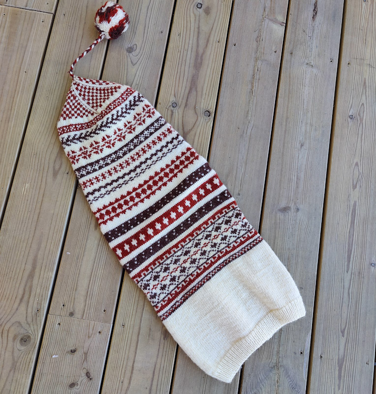 Hemstickad mössa - 2