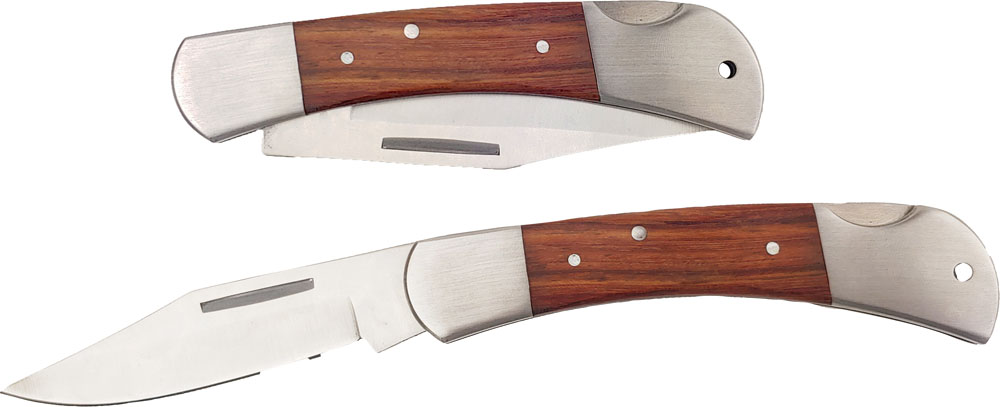 Solid folding knife with incredible sharpness and the right weight in the handle for the best feel. Perfect for hunting, fishing and outdoor activities