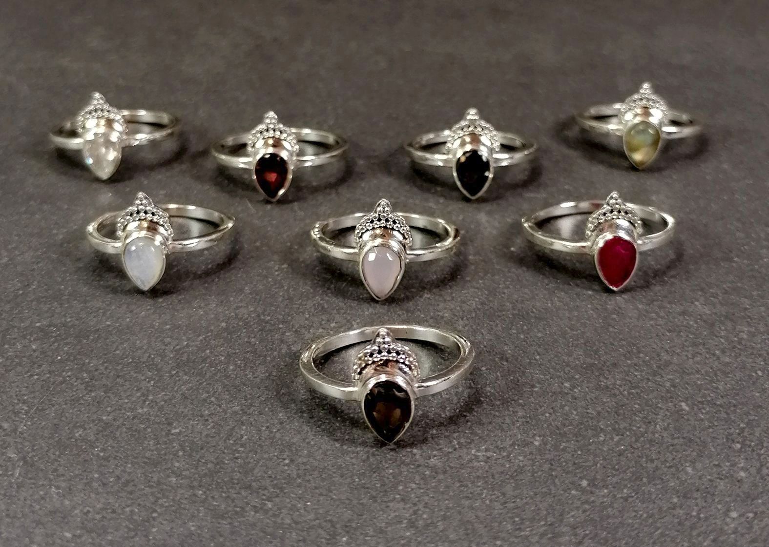 Silverring med Cabochon i olika stenar