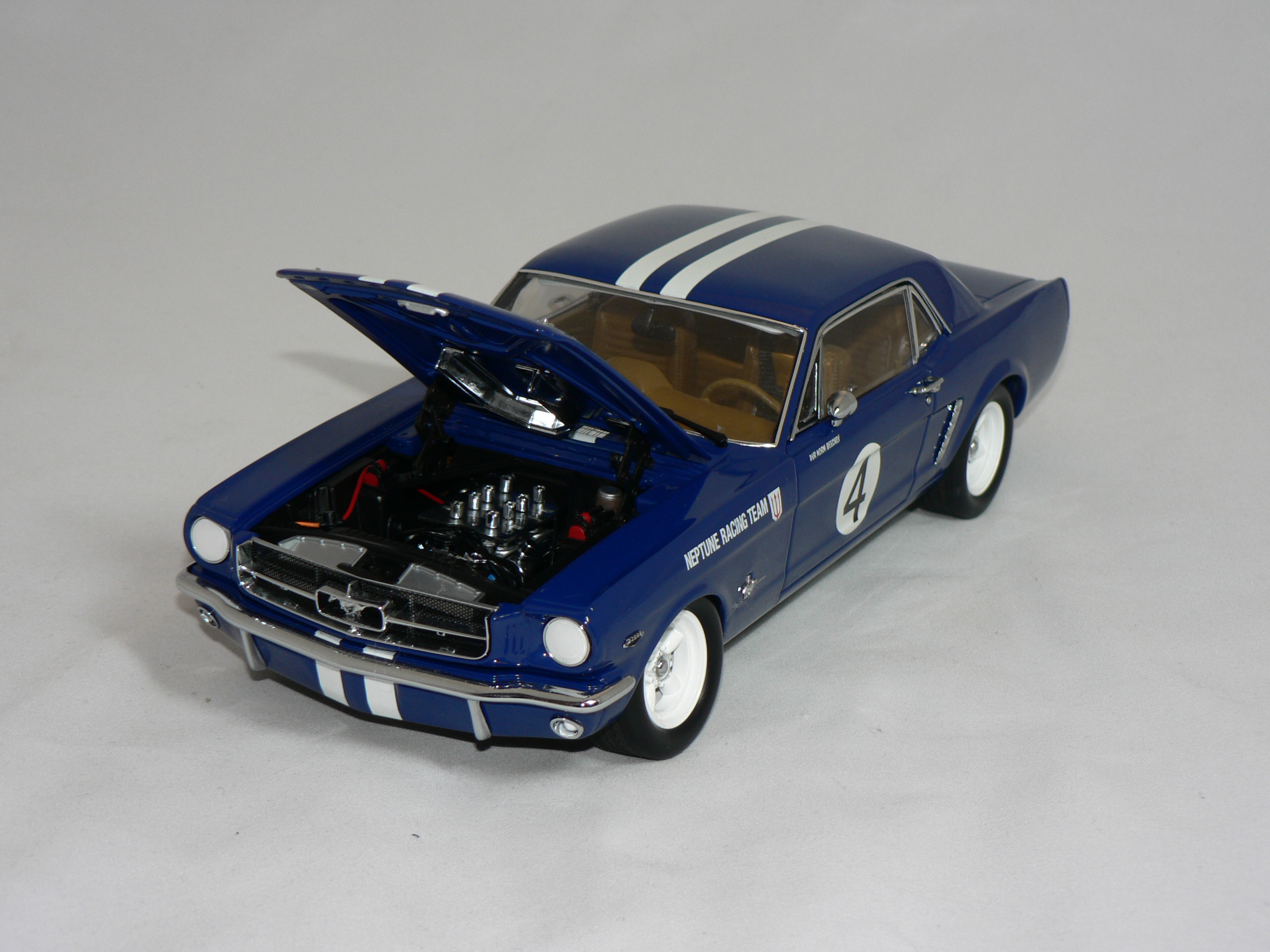 Ford Mustang  1965   1:18  Precision   Norm  Beecheys - 4