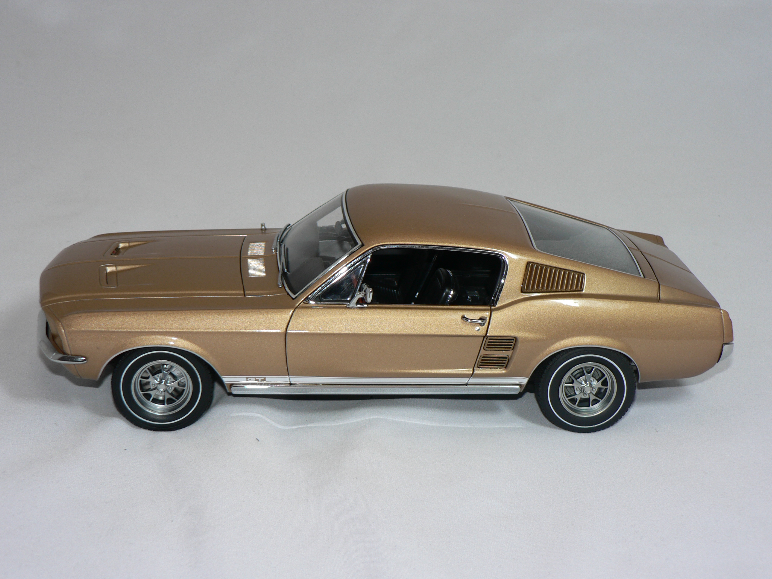 Ford Mustang  Shelby  gt  350   1968  1:18  acme - 3