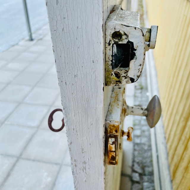 Old door, no 193 - 2