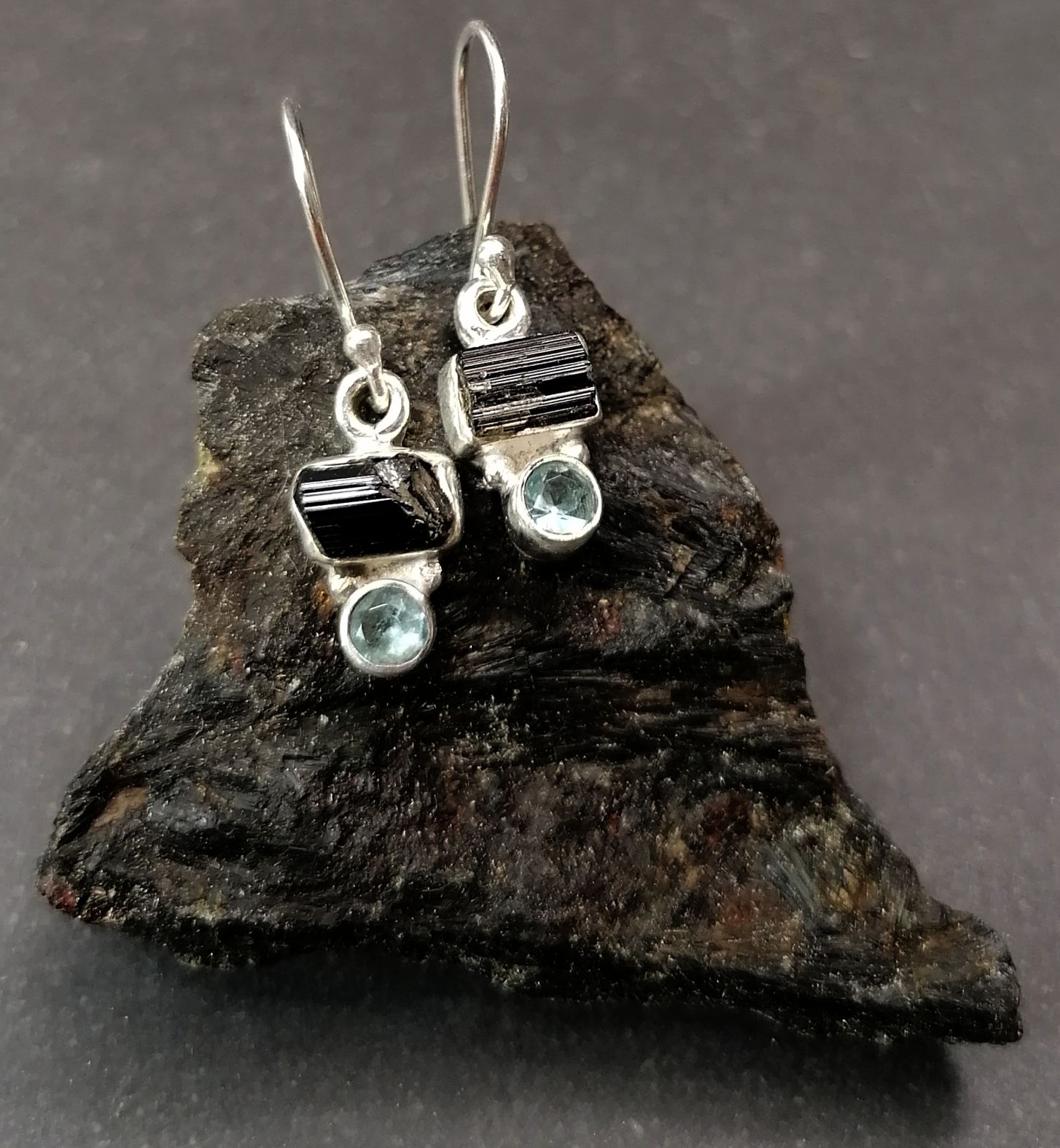 Silver Örhängen med Turmalin och fasetterad Cabochon  - 5