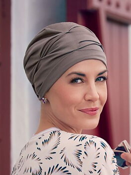 B.B. BECCA TURBAN - 37,5°  från Christine Headwear finns fler färger på Hospitalsgatan 