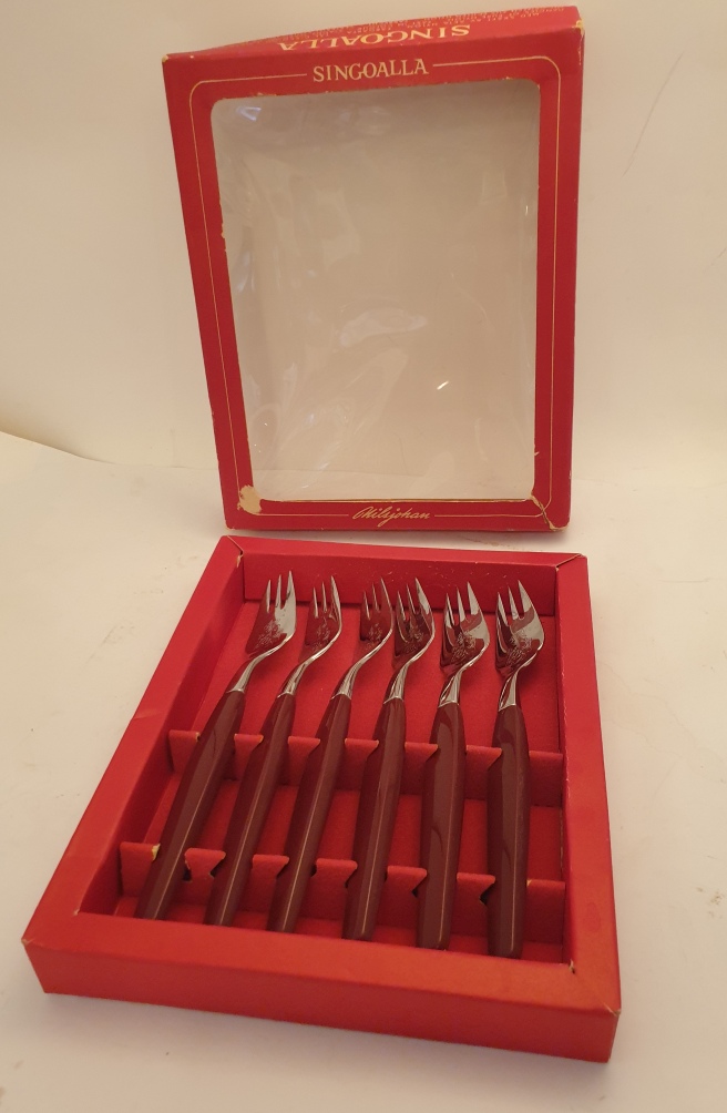 Singoalla burgundy pastry forks 6 pcs in original box - 2