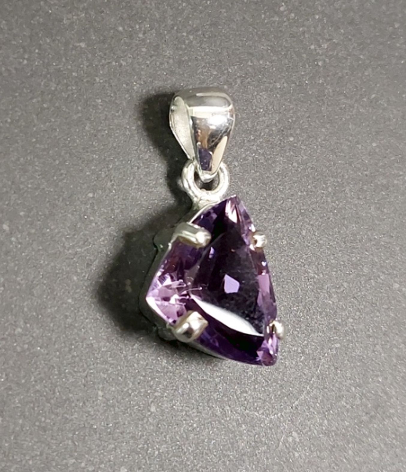 Silver hängen med fasetterad Ametist Cabochon - 2