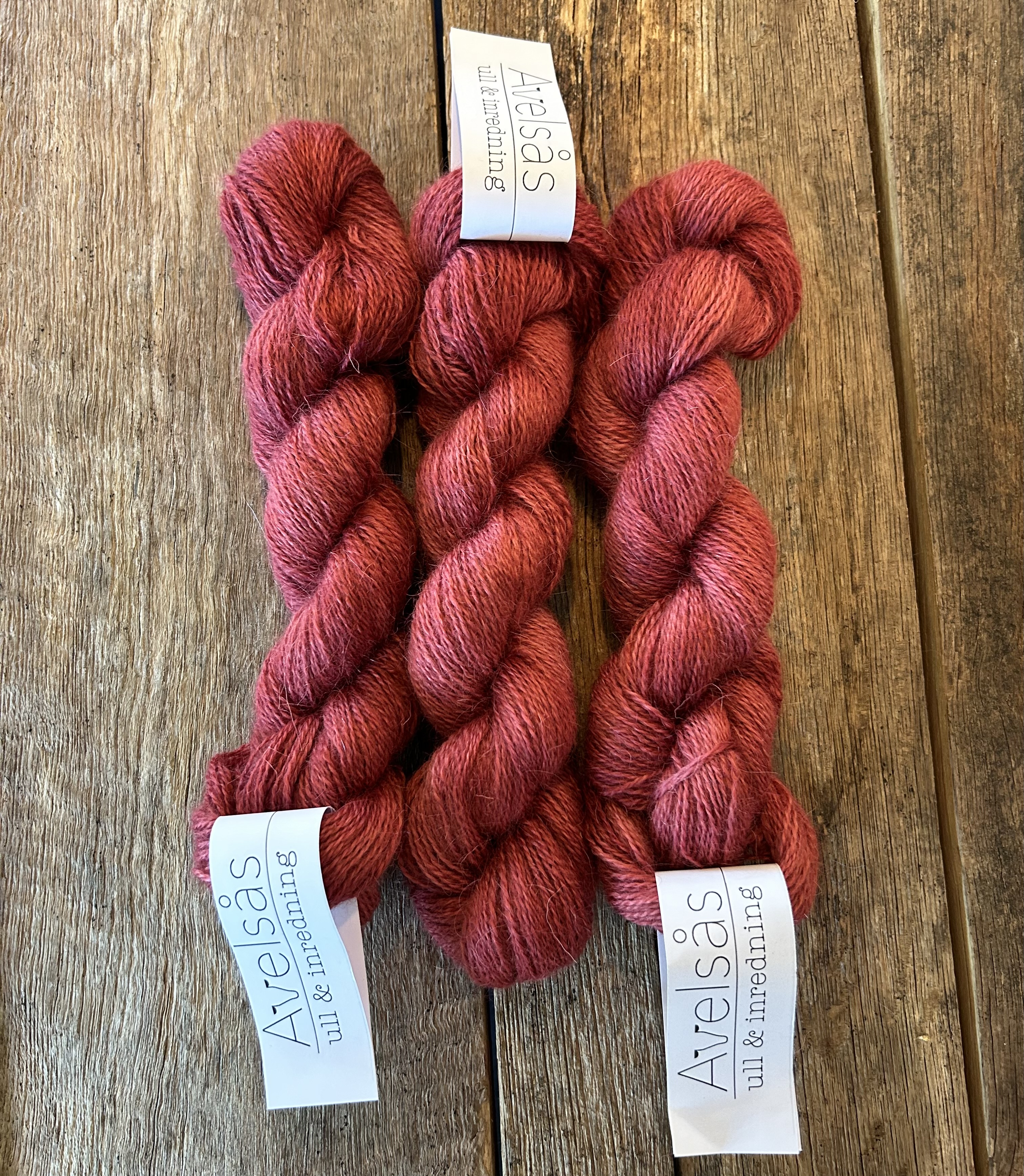 Apple bud 2 stranded Cloverleaf yarn