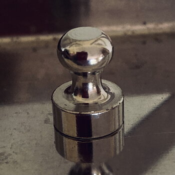 Magnet