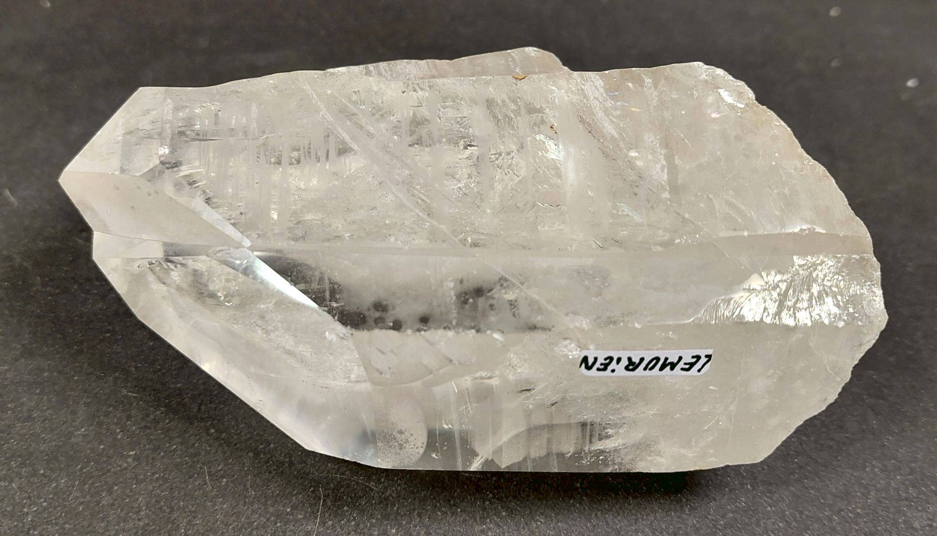Lemuriakvarts  Spets (Lemurian Quartz) 3.08kilo