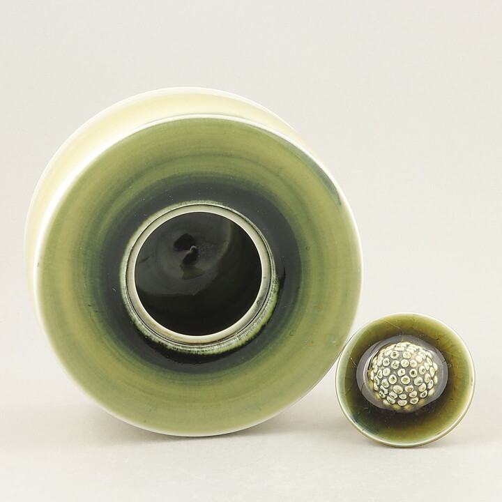 Sylvia Leuchovius (1960s) Unique Green Bowl with Bud Lid 16 cm