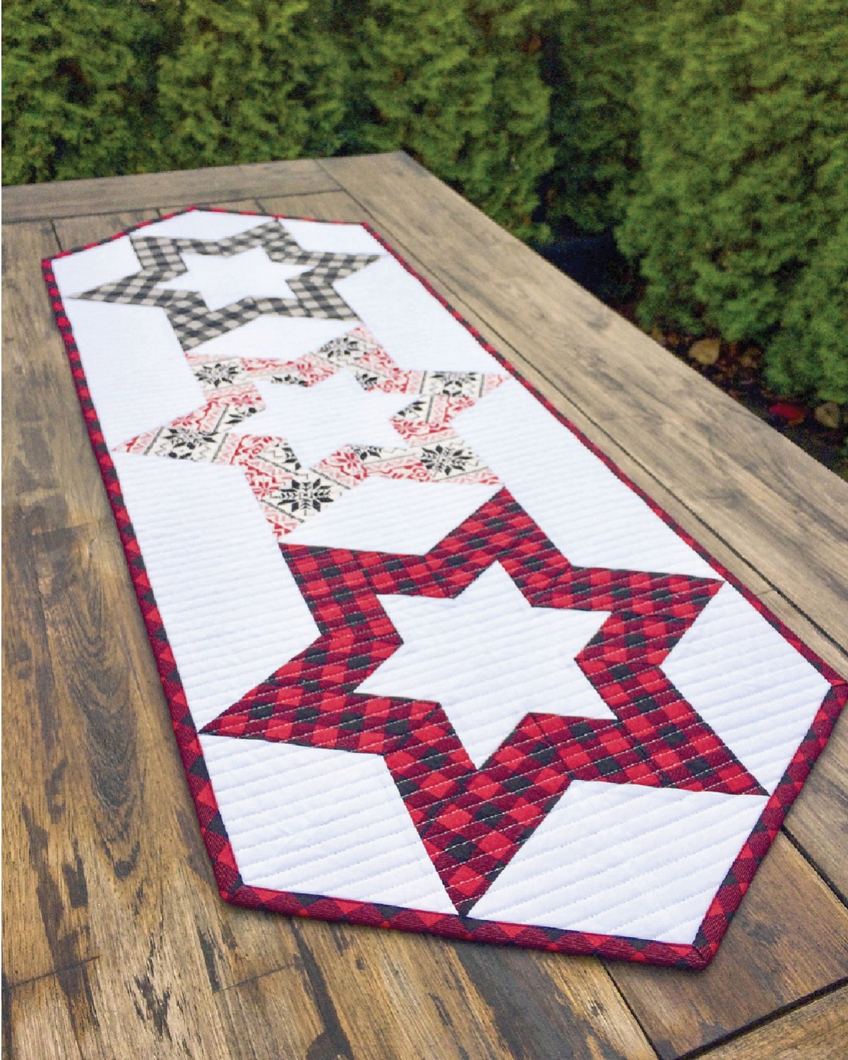 Mönster: Hollow Star Table Runner