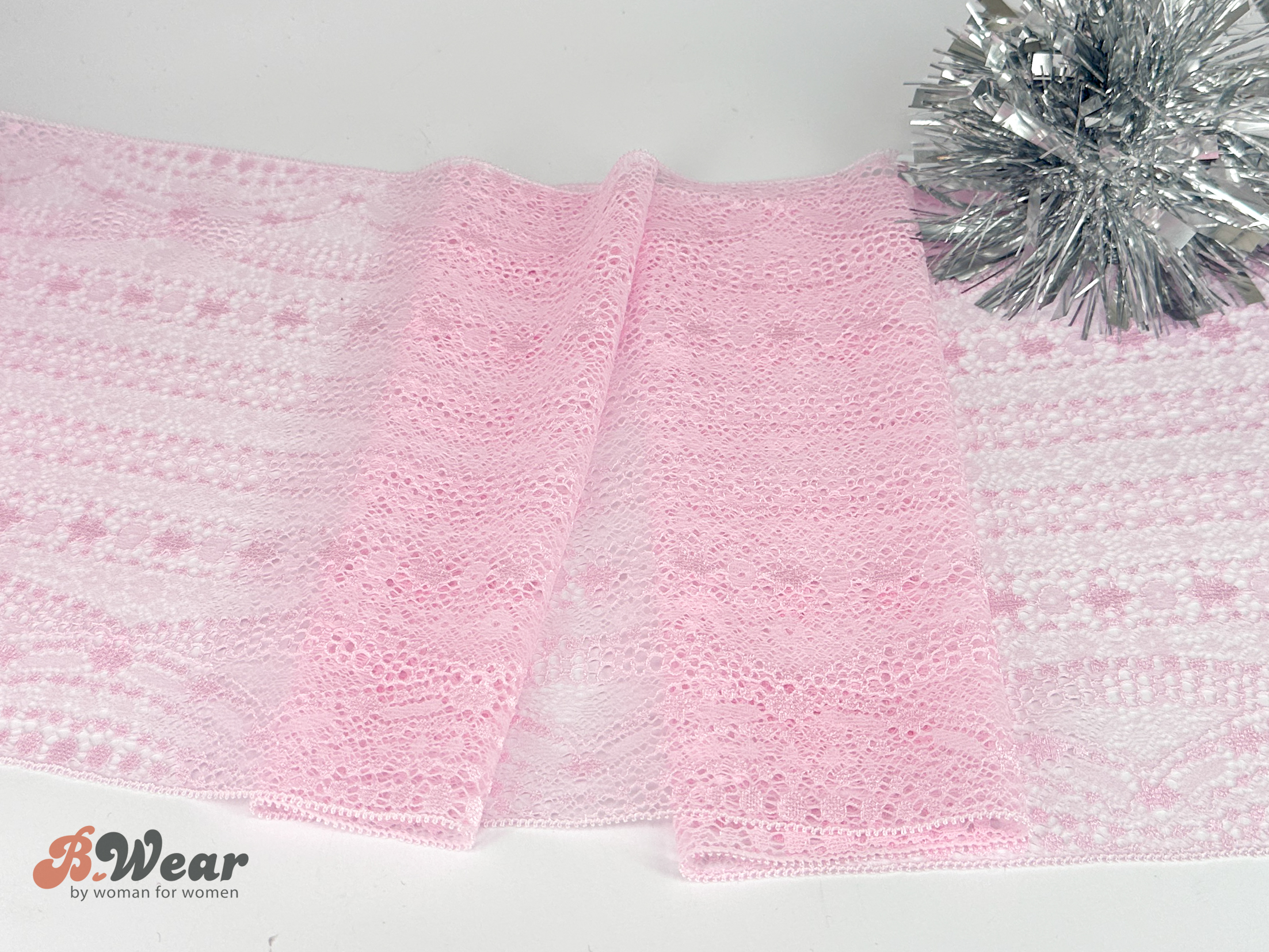 Beautiful Pink stretch lace - 22 cm