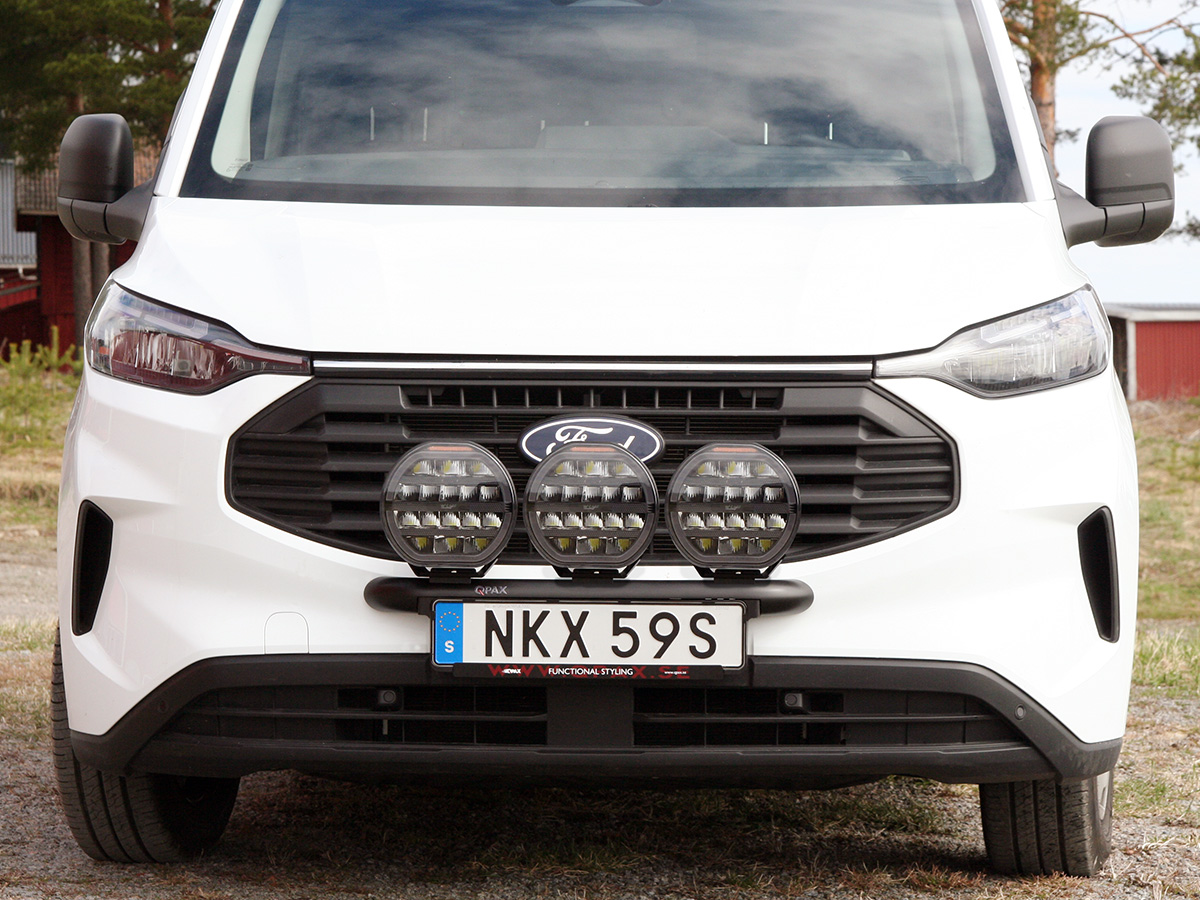 Q-LIGHT II Ford Transit Custom 24- Frontbar for up to 3pcs of auxiliary lights - 2